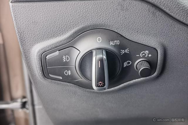 Audi Q5 2017 40 TFSI — фото 16