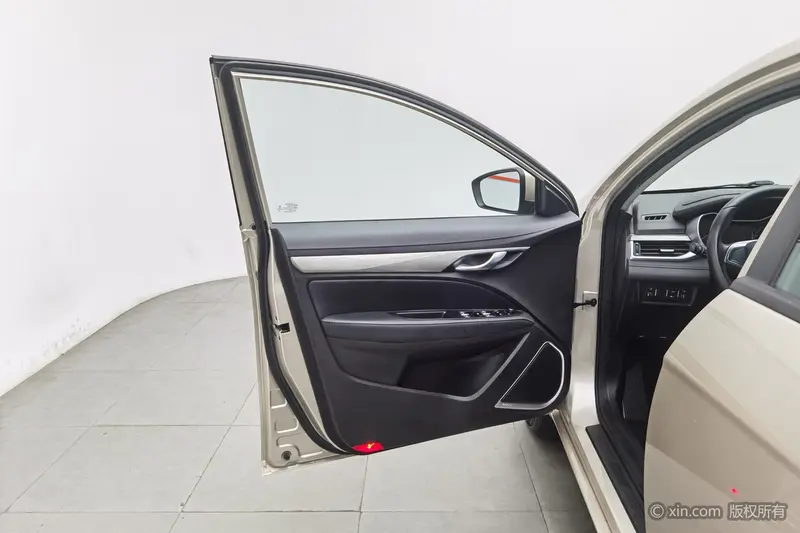 Geely Emgrand 1.5L механика люкс VI — фото 16