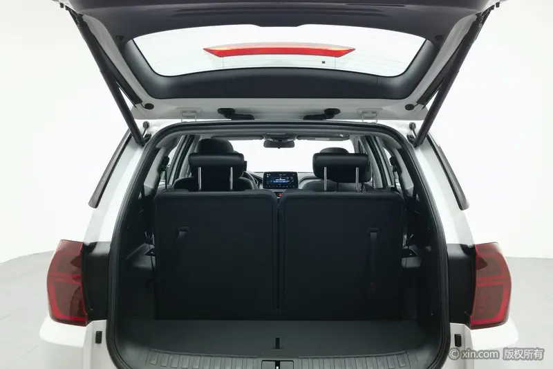 Hyundai Santa Fe — фото 18