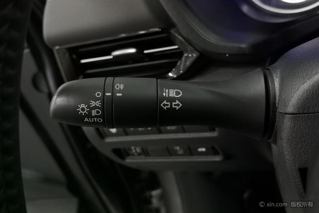 Nissan Sylphy 2023 Max — фото 16