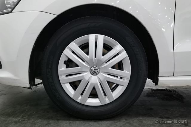 Volkswagen Polo 2018 1.5 L MT — фото 10