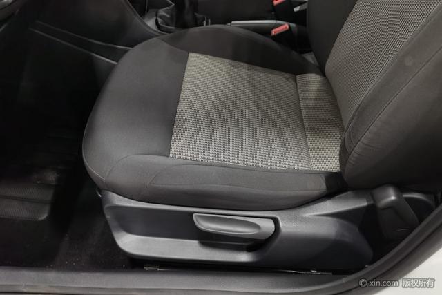 Volkswagen Polo 2018 1.5 L MT — фото 18