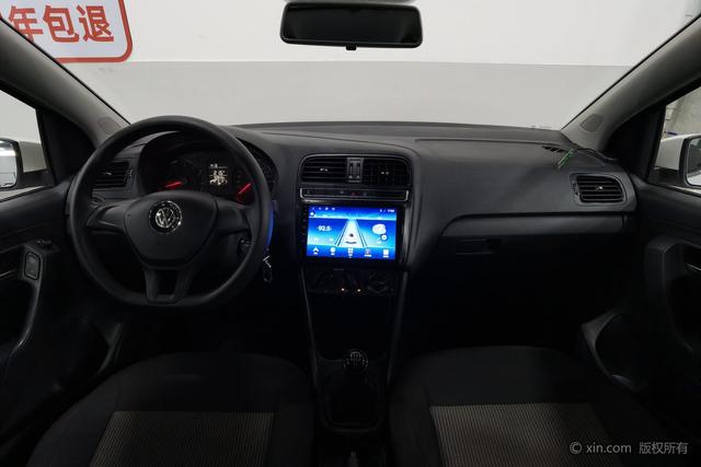 Volkswagen Polo 2018 1.5 L MT — фото 13