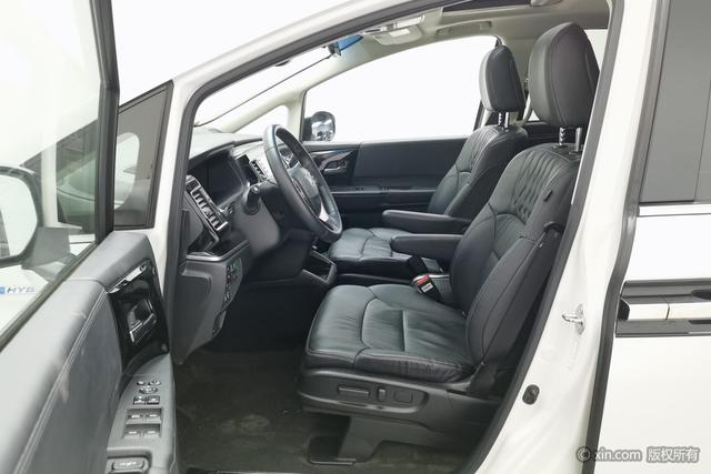 Honda Elysion 2019 2.0 L ·Hybrid — фото 17