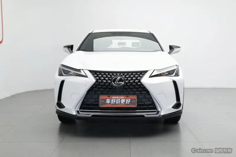 Lexus UX — фото 2