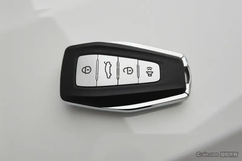 Geely Emgrand UP 1.5L механика комфорт — фото 7