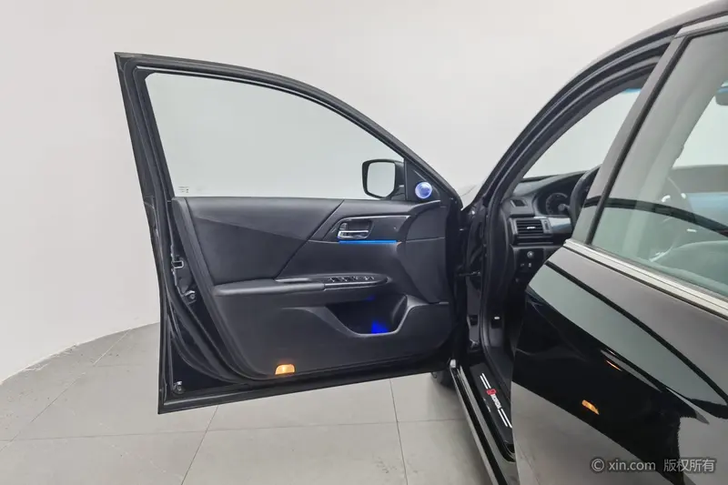 Honda Accord 2.0 L Comfort — фото 16