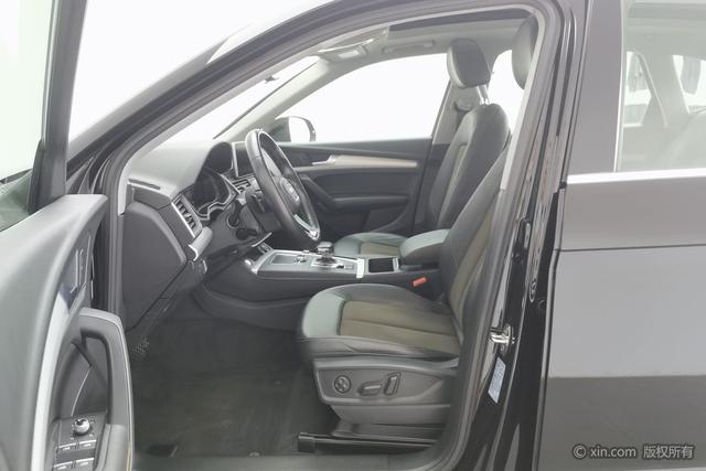 Audi Q5L 2018 40 TFSI V — фото 17