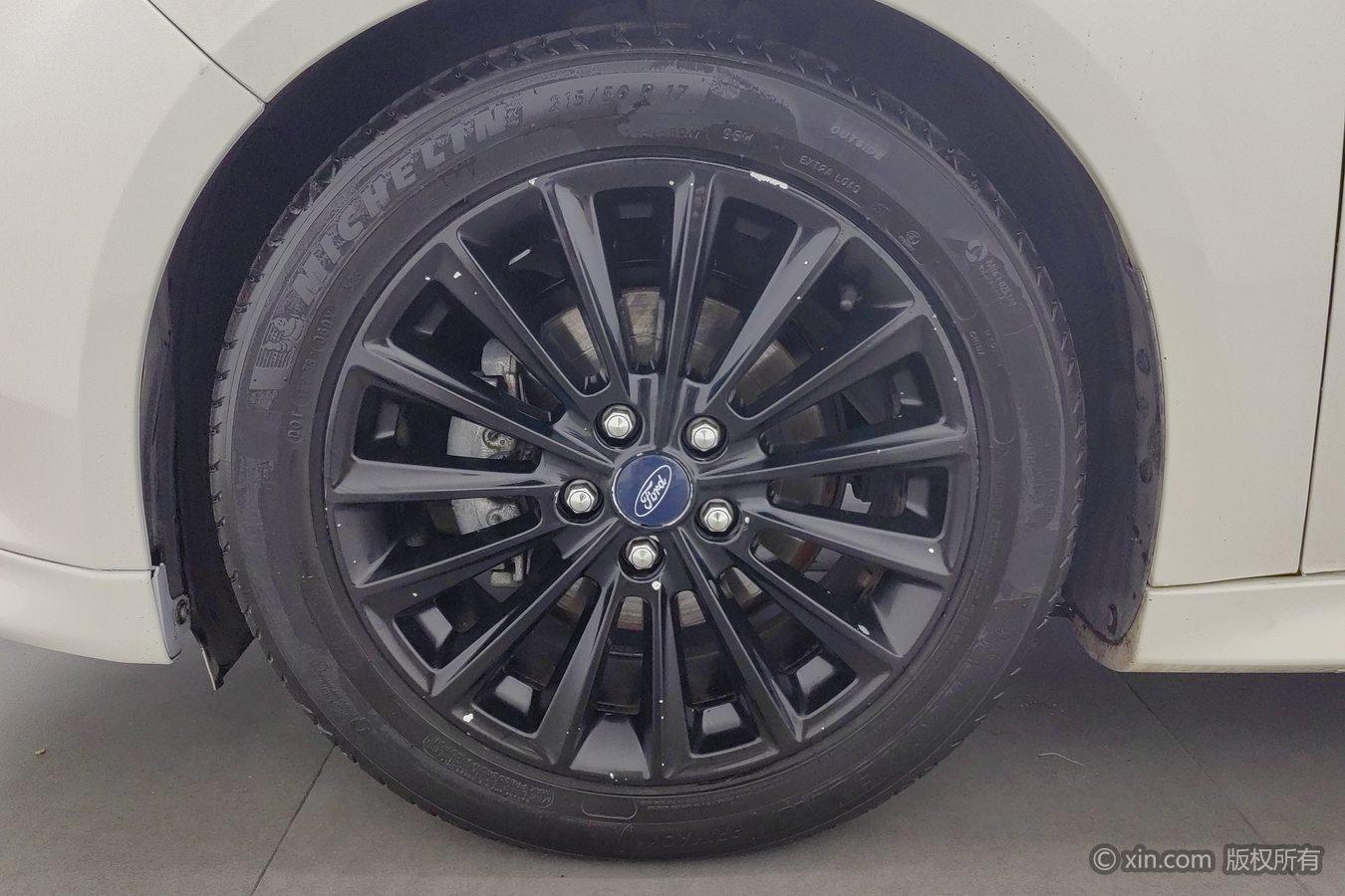 Ford Focus 2017 EcoBoost 180 AT Sport