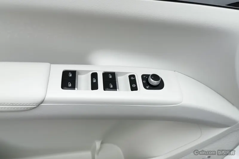 Geely Galaxy Starwish — фото 15