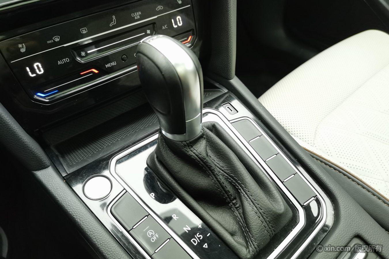 Volkswagen Magotan id 4454535 из Китая 12