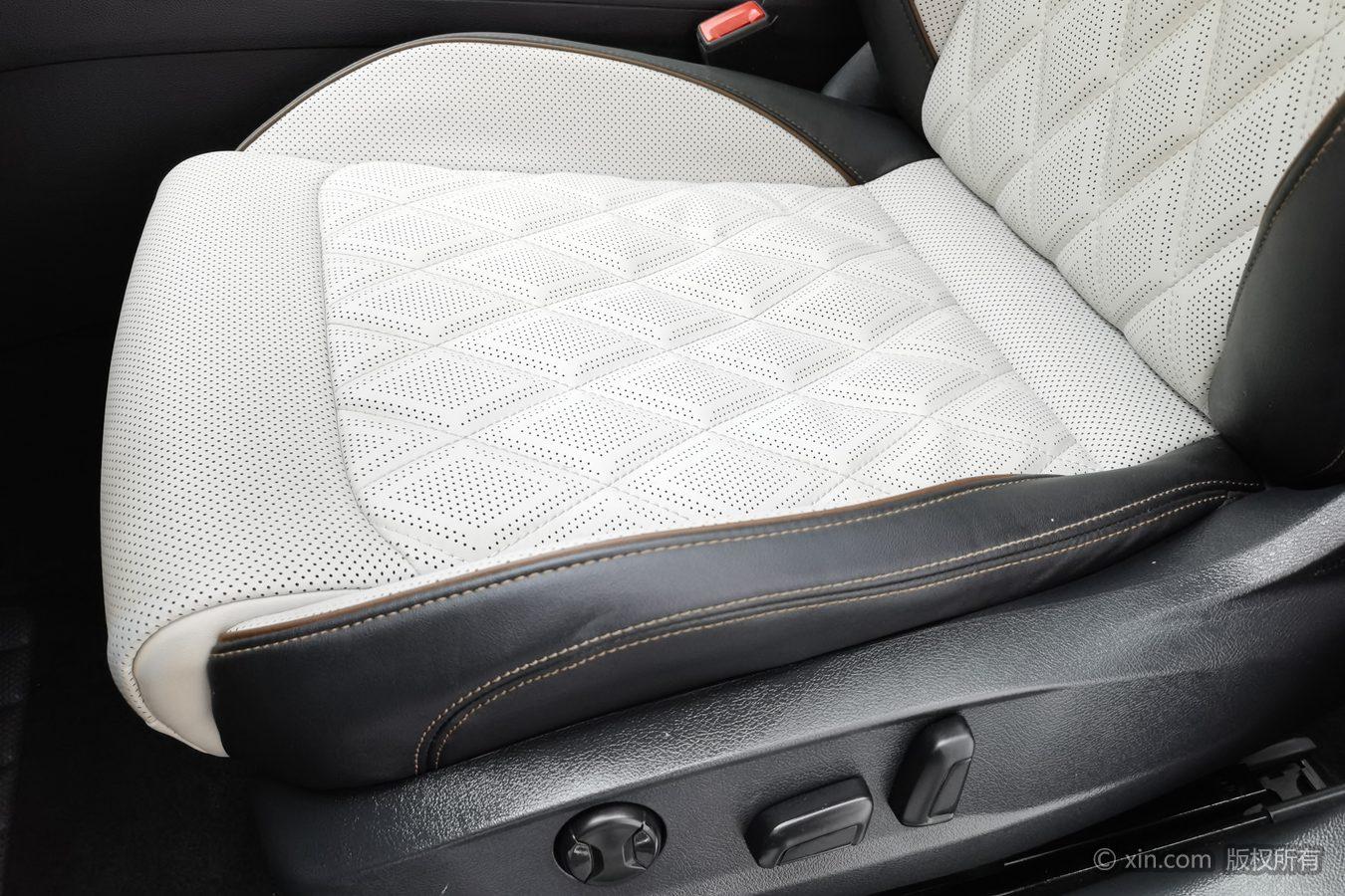 Volkswagen Magotan id 4454535 из Китая 16