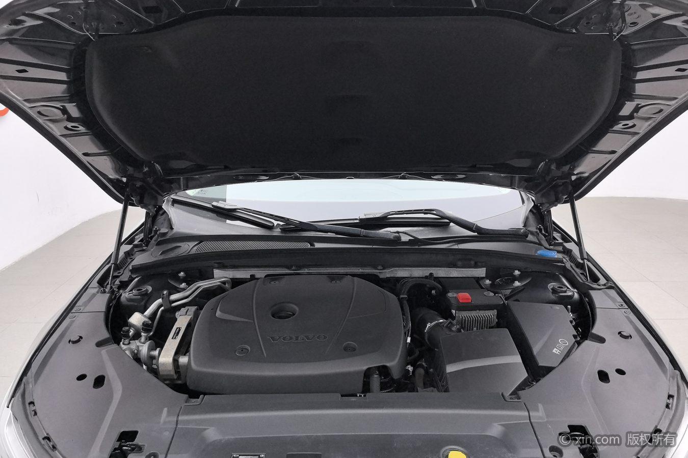 Volvo S90 2019 T4