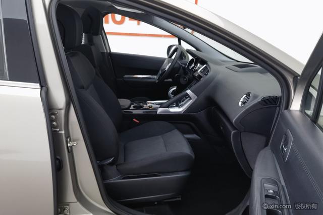 Peugeot 3008 2015 2.0 L AT — фото 19