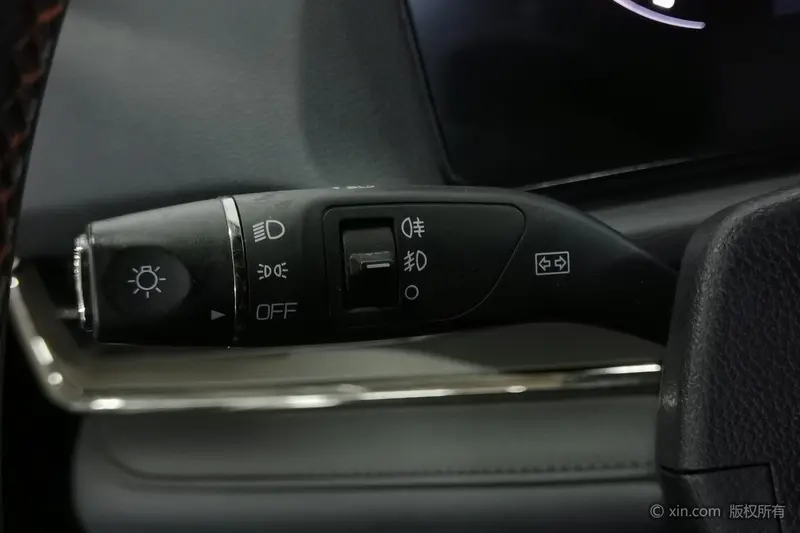 Ford Equator Sport — фото 11