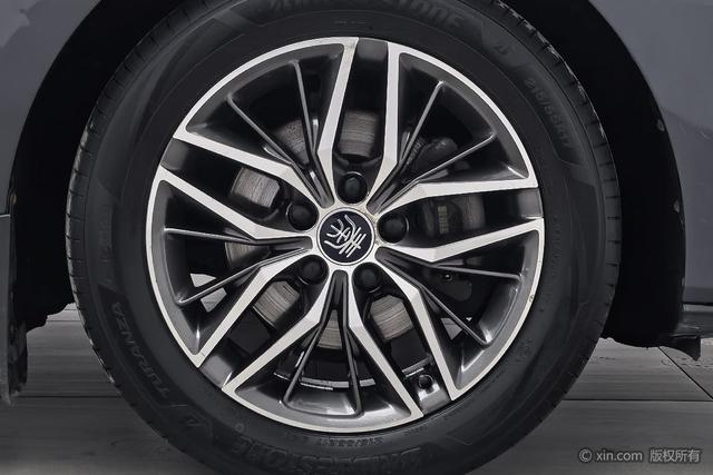 BYD Qin Pro DM id 3857767 из Китая 14