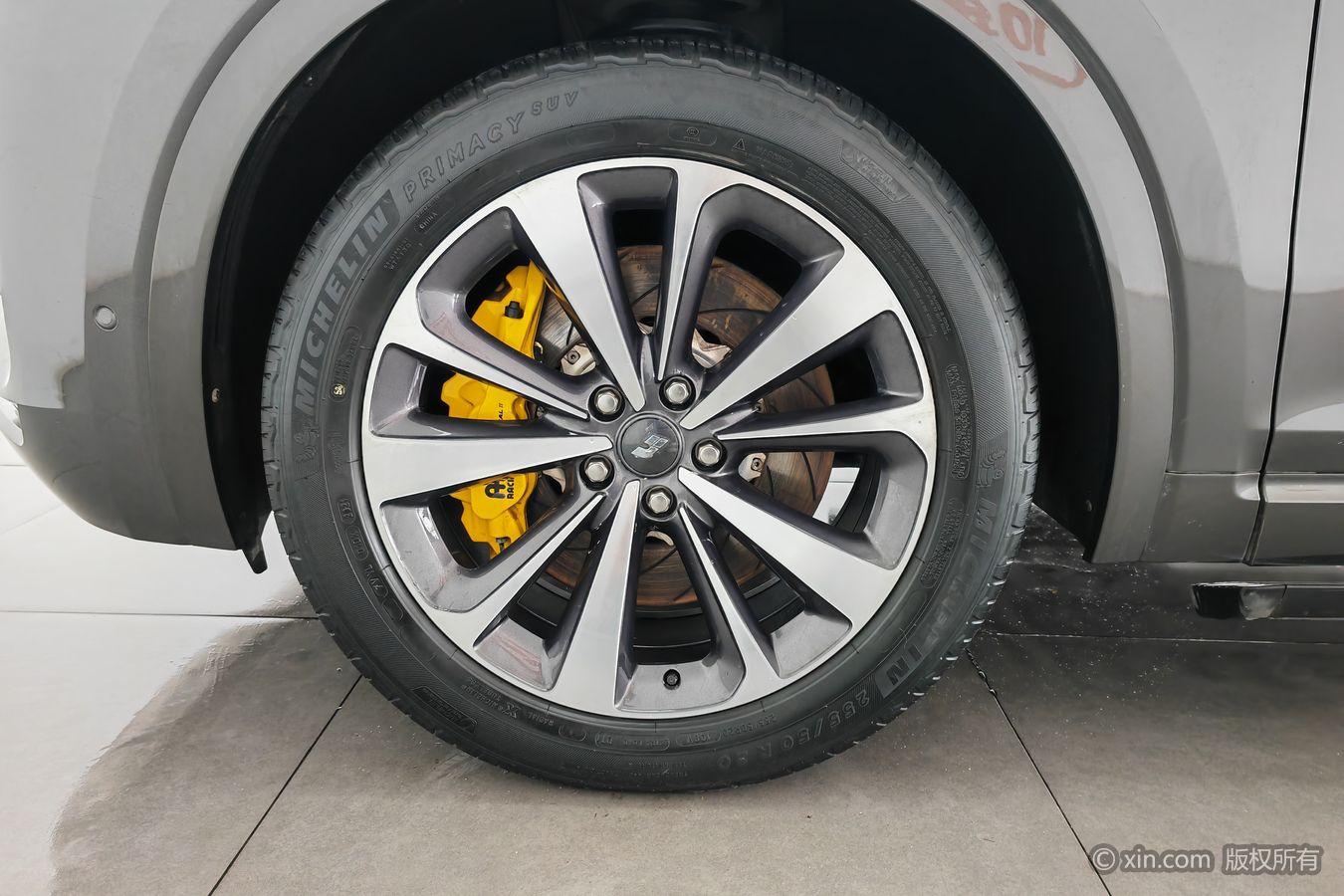 Li Auto ONE 2021 6 мест