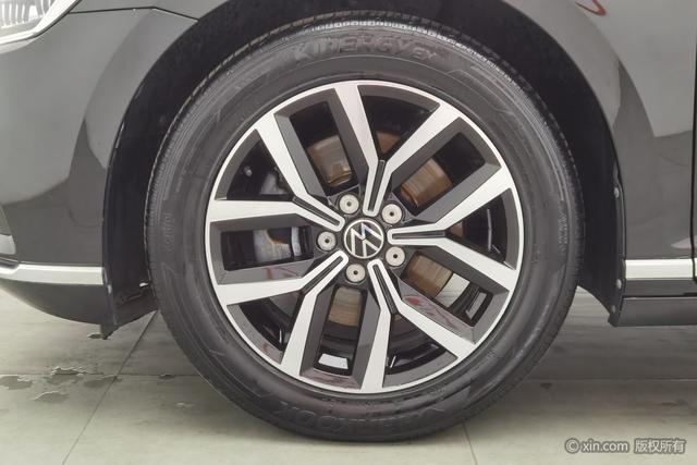 Volkswagen Magotan 2020 330 TSI DSG Leading — фото 8