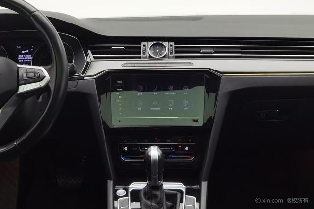 Volkswagen Magotan 2020 330 TSI DSG Leading — фото 11