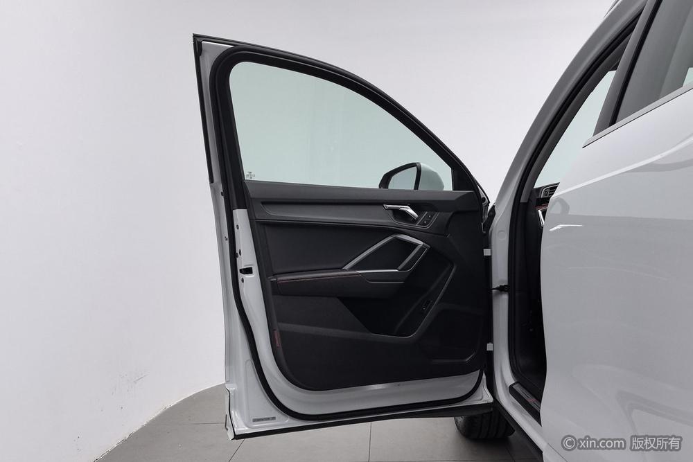 Audi Q3, фото 21
