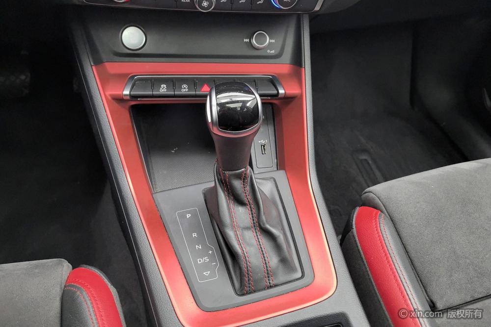 Audi Q3, фото 15