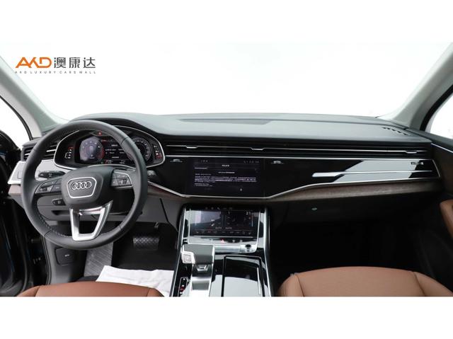 Audi Q7 2025 55 TFSI quattro S line — фото 6