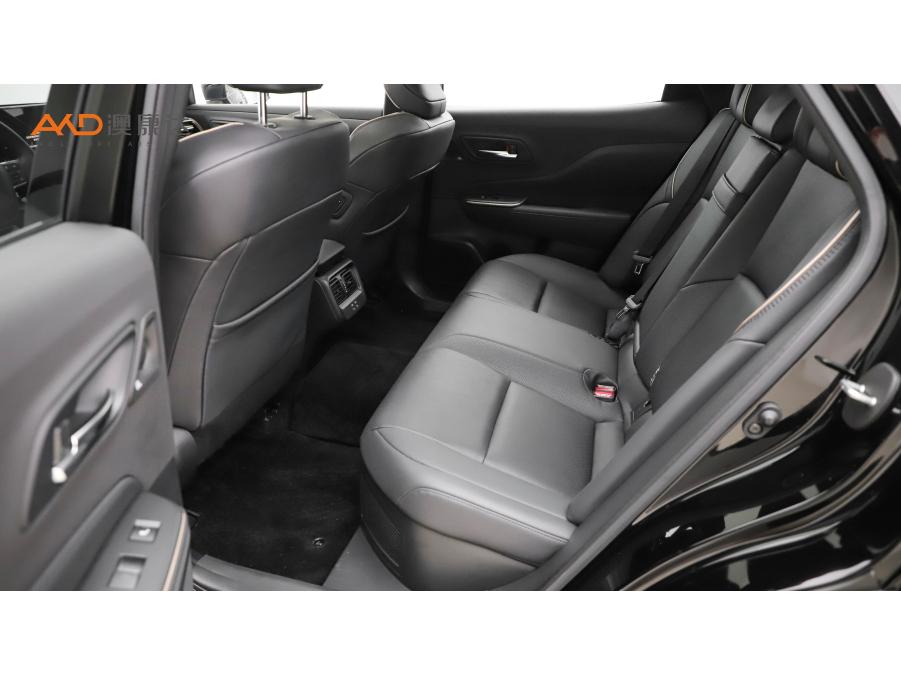 Toyota Crown SportCross SportCross 2023 2.5L HEV Luxury