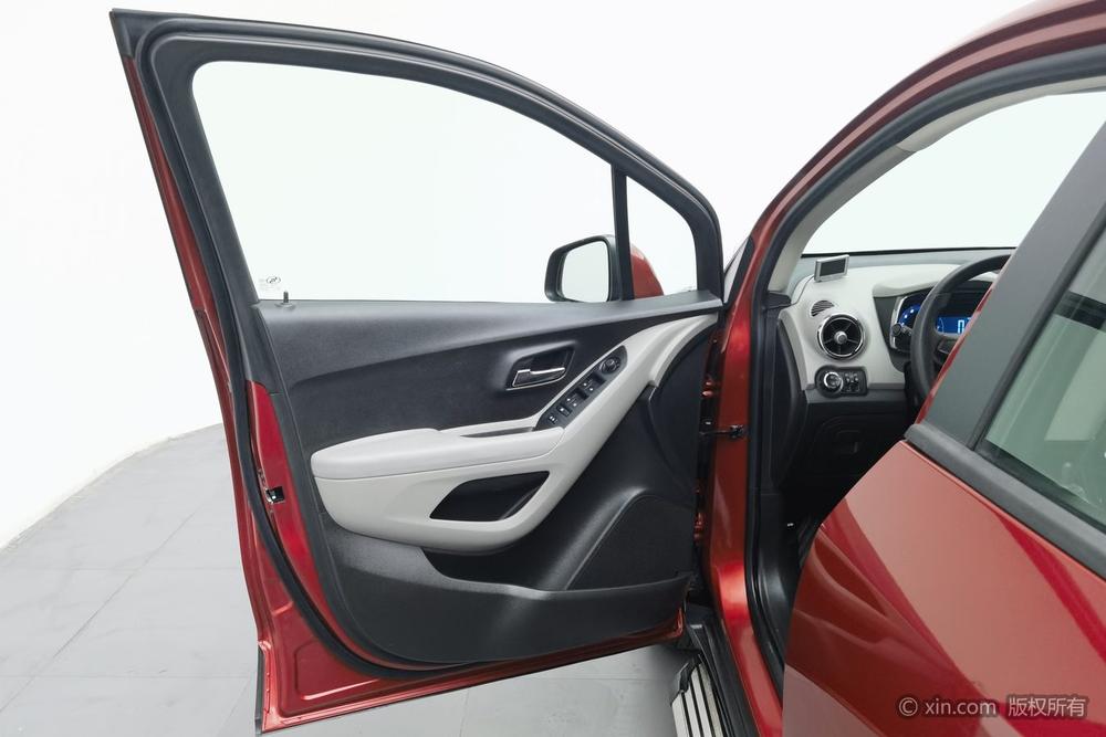 Chevrolet Tracker, фото 22