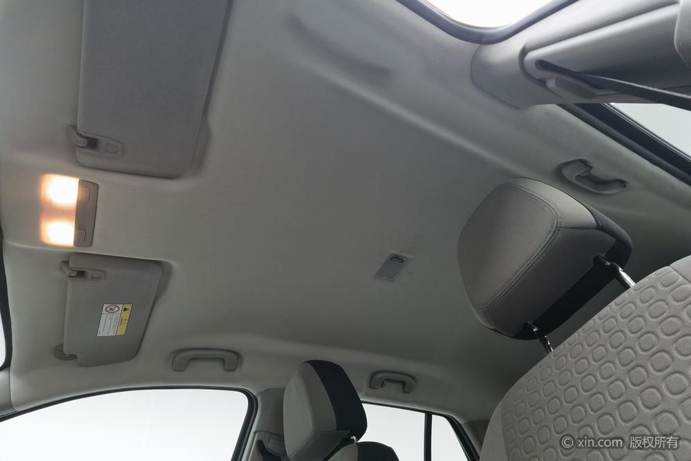 Chevrolet Tracker, фото 21