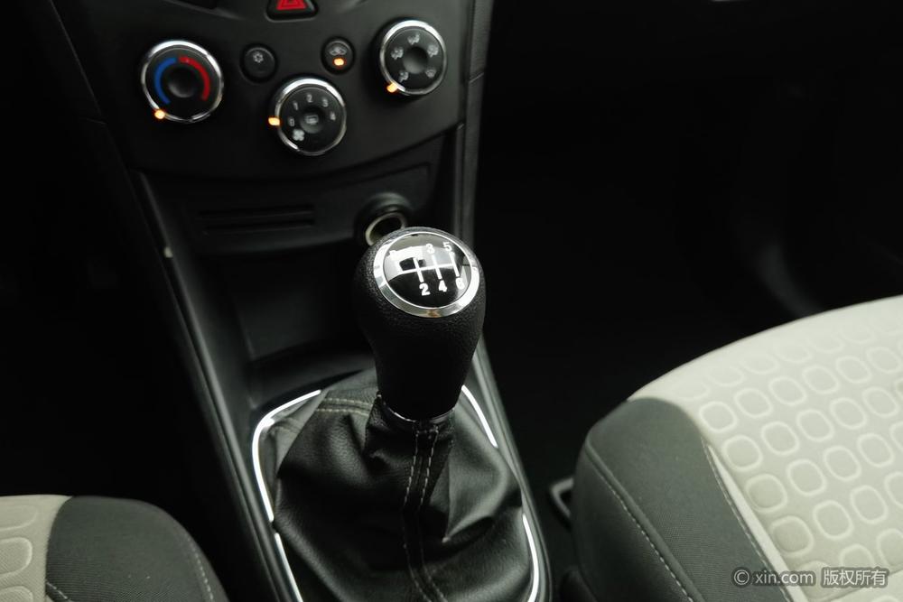 Chevrolet Tracker, фото 16