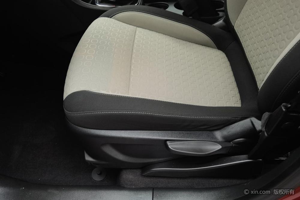 Chevrolet Tracker, фото 19