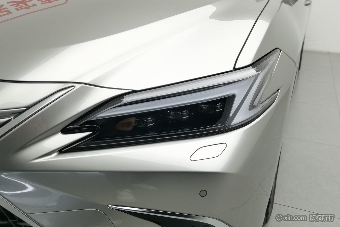 Lexus ES 2025 200 Premium