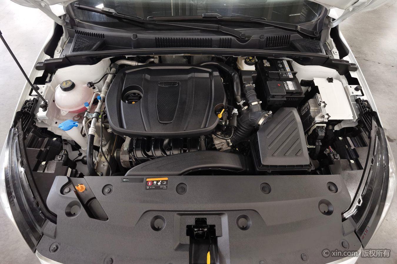 Geely Emgrand 2025 4 1.5L CVT