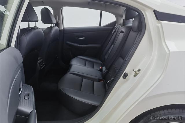 Nissan Sylphy 2022 1.6 L XL CVT — фото 19