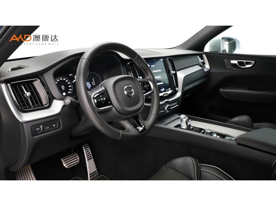 Volvo XC60 PHEV, фото 8