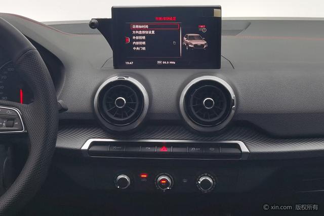 Audi Q2L 2022 35 TFSI — фото 13