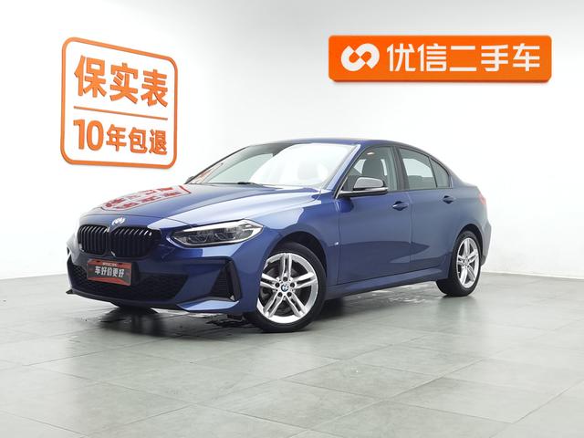 BMW 1M 2021 года выпуска