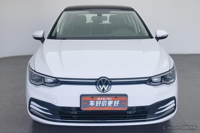 Volkswagen Golf 2021 Белый из Китая
