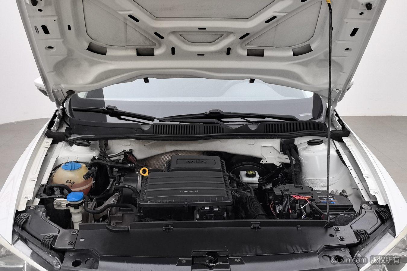 Volkswagen Bora 2016 1.6L MT Fashion