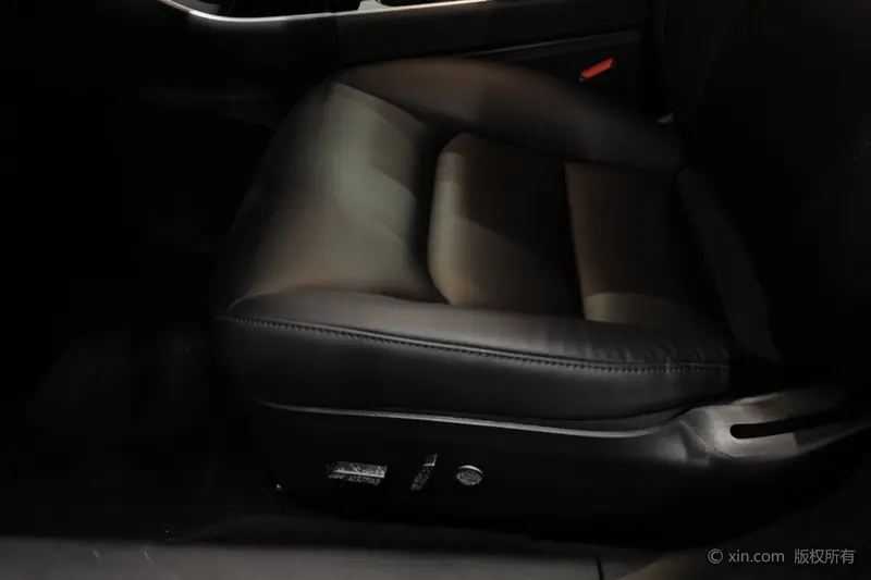 Tesla Model 3 RWD — фото 11