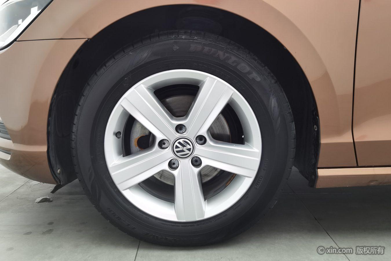 Volkswagen Lamando 2017 230TSI DSG