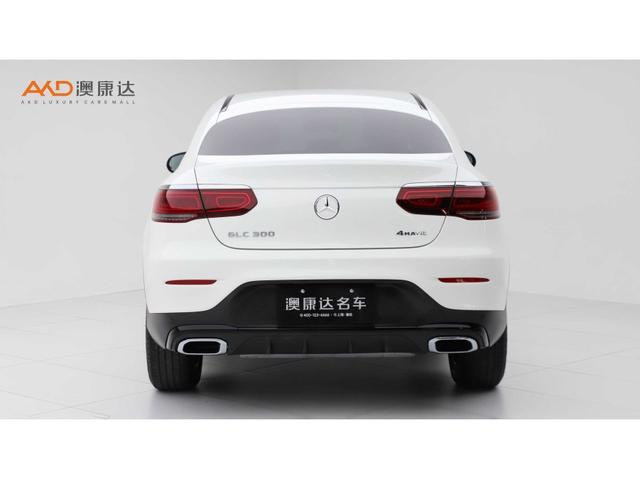 Mercedes-Benz GLC 2021 GLC 300 4 MATIC SUV — фото 3