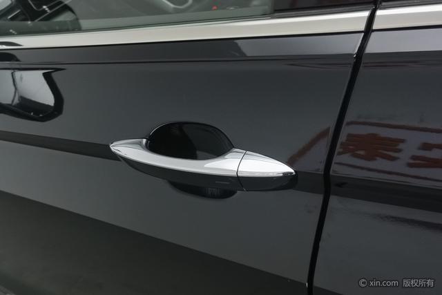 Volkswagen Tiguan L 2024 330 TSI 2 WDR-Line — фото 10