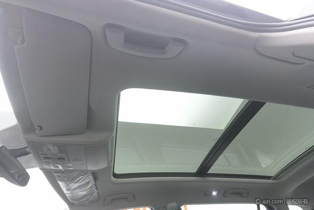 Volkswagen Tiguan L 2024 330 TSI 2 WDR-Line — фото 20