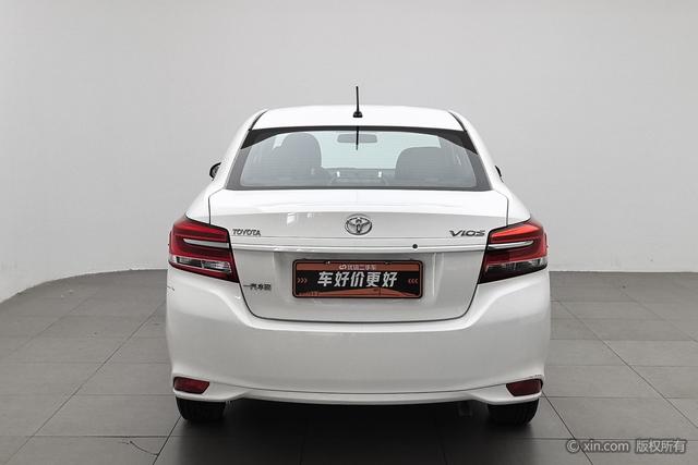 Toyota Vios 2019 1.5 L MT — фото 3