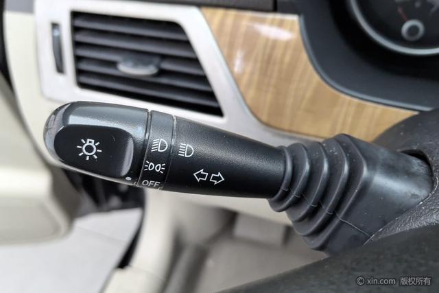 Buick Excelle 2015 1.5 L AT — фото 15