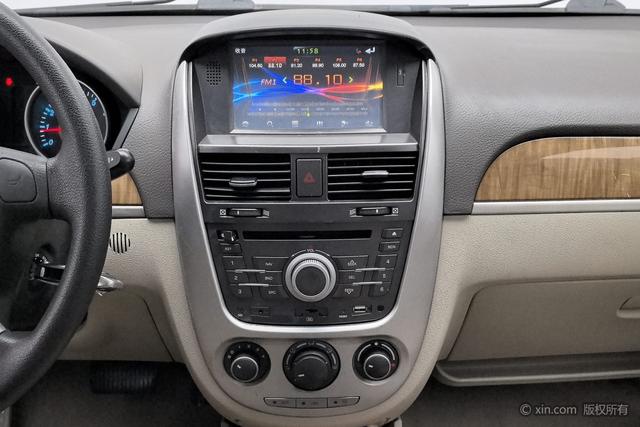 Buick Excelle 2015 1.5 L AT — фото 12