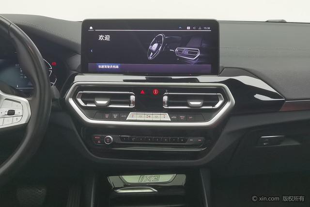 2022 BMW X3 thumbnail 5