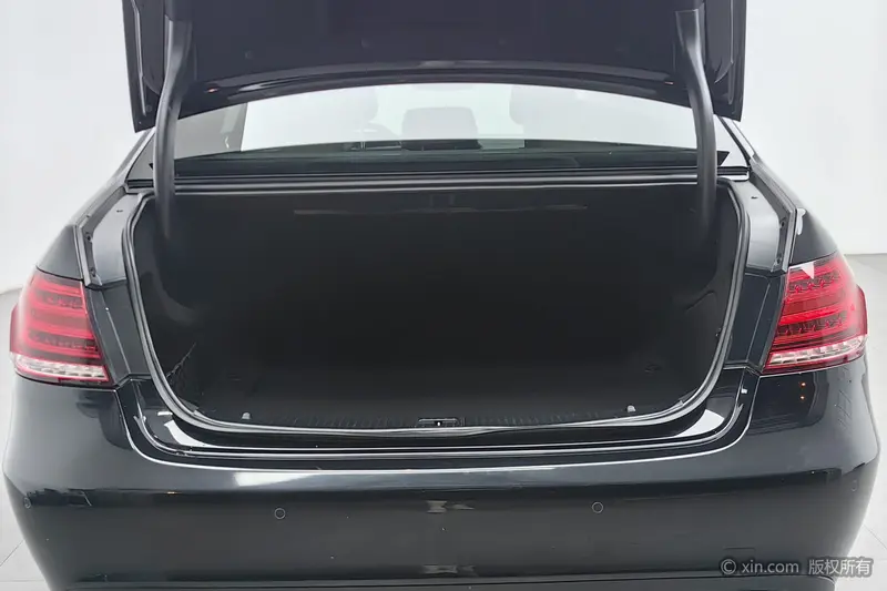 Mercedes-Benz E-Class E 320 L 4MATIC — фото 18