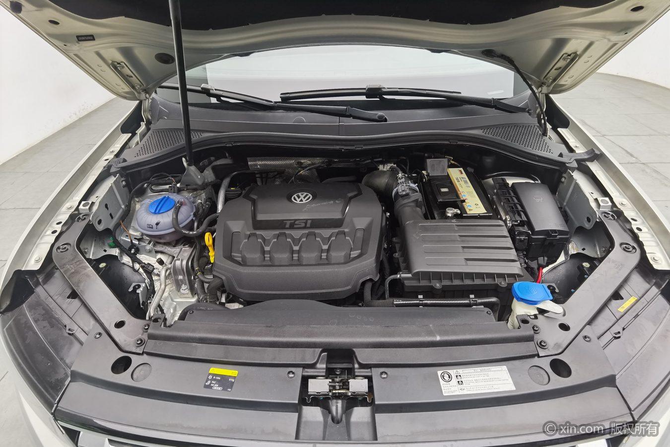Volkswagen Tiguan L L 2018 330TSI AT Luxury